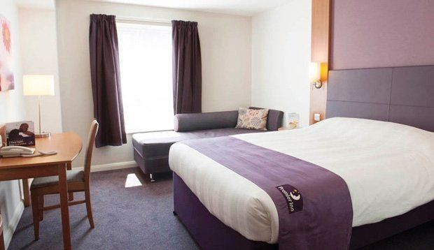 Premier Inn Southampton North Chilworth  ภายนอก รูปภาพ
